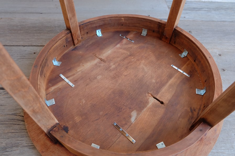 日本のアンティークのシンプルな丸テーブル