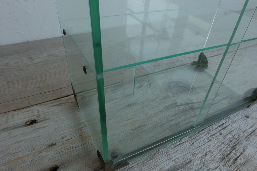 ICCAの日本のアンティークのレトロなガラスケース