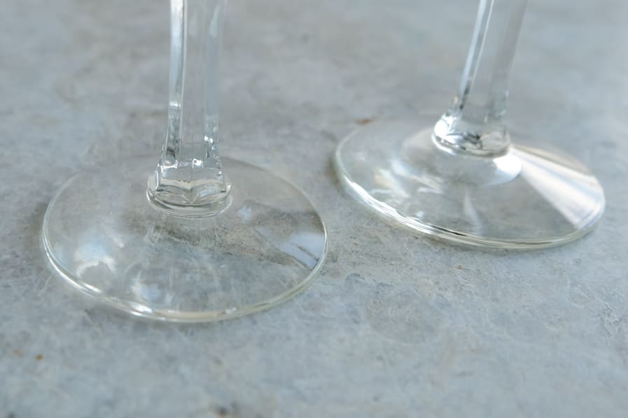 ICCAの日本のアンティークのレトロな切子ガラスのリキュールグラス